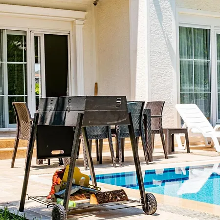 Villa Luxury White