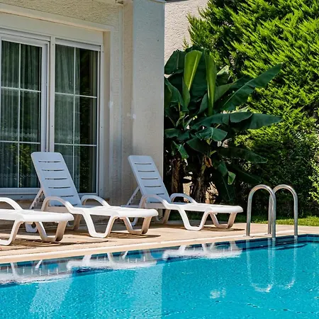 Villa Luxury White